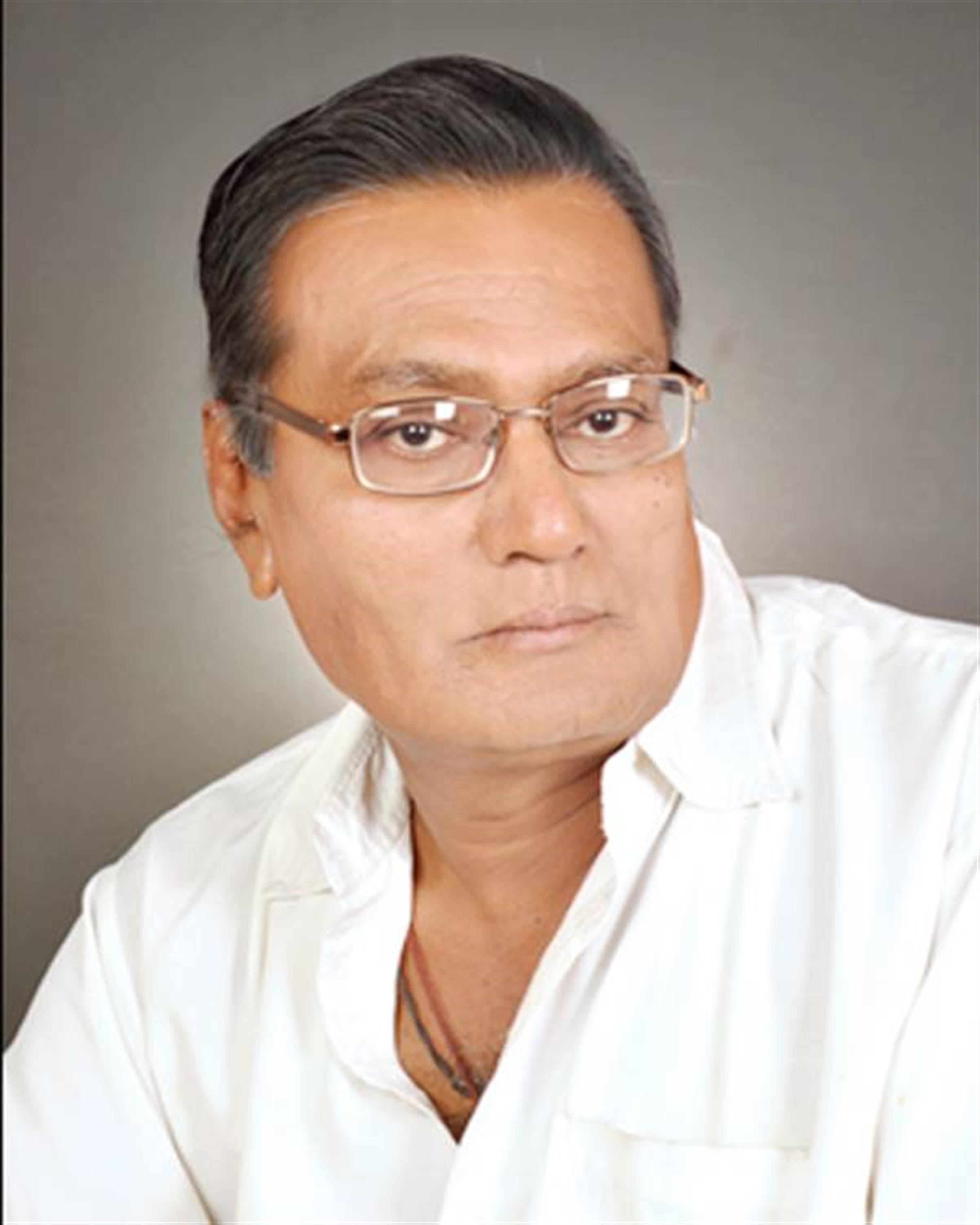 श्री घनश्याम हीरालाल अग्रहरि,